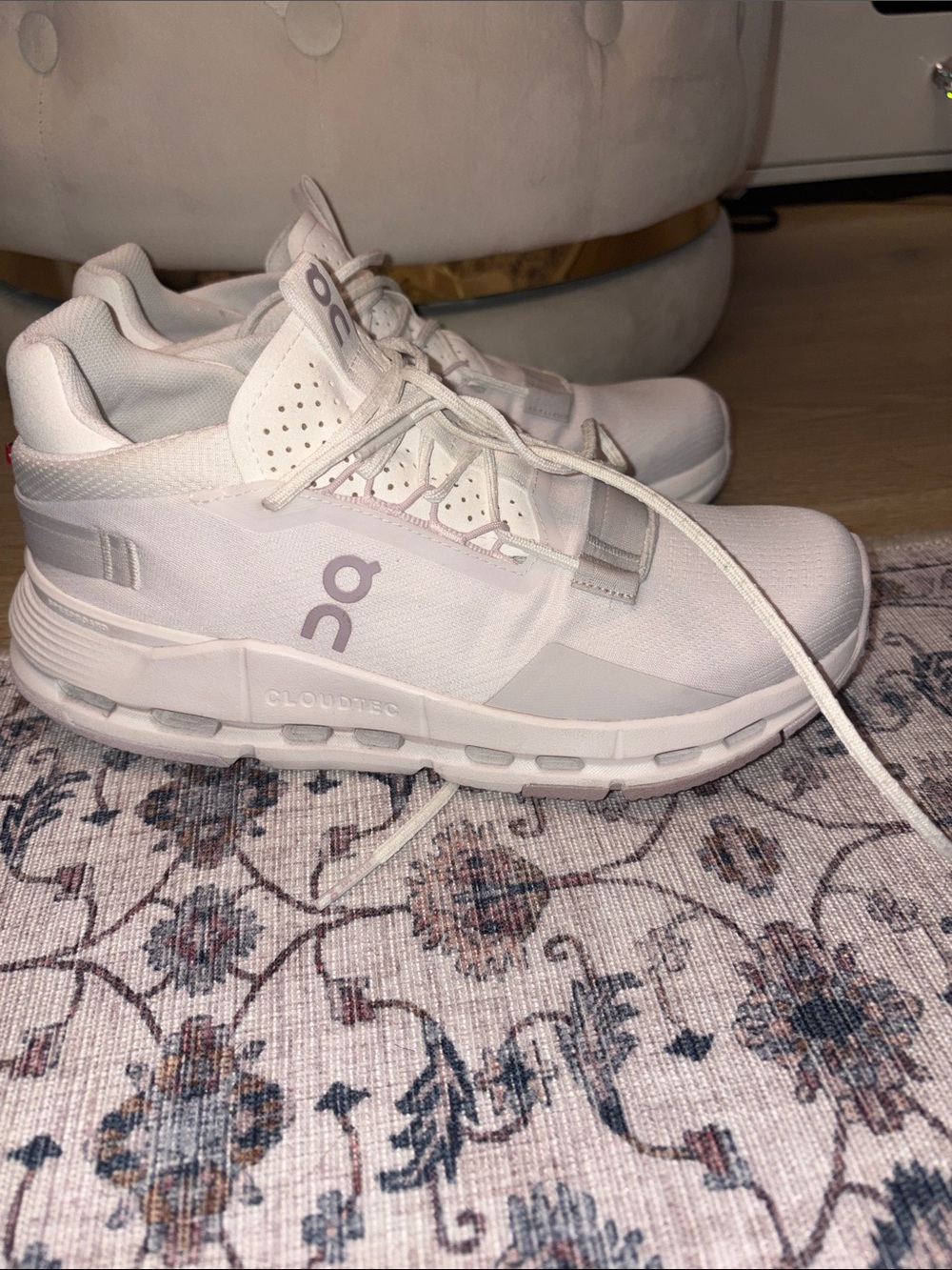 On Running women’s  White Sneakers with Subtle Light Pink Logo